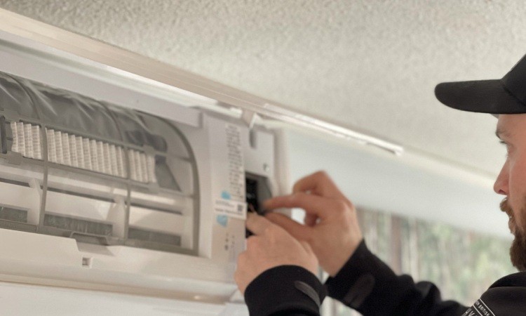 Jasa perbaikan AC, Sumber: vernonairconditioning.com