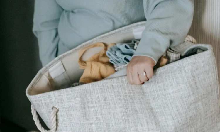 Pakaian bau setelah dicuci, Sumber: pexels.cocm